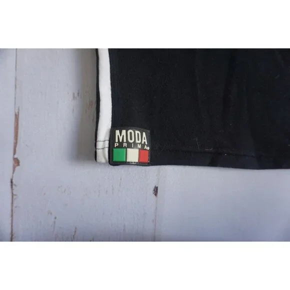 Moda Prima V-Neck Cropped Shirt, Size M - Picture 2 of 5